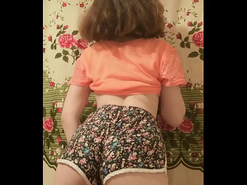❤️ Sexy na batang babe na hinuhubad ang kanyang shorts sa camera ️ Magandang porn sa amin