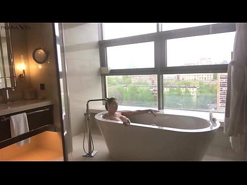 ❤️ Napakalaking babe madamdamin jerking off ang kanyang puki sa banyo ️ Magandang porn sa amin