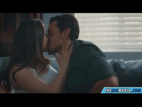 ❤️ Romantikong pakikipagtalik sa isang magandang busty na ina ️ Magandang porn sa amin